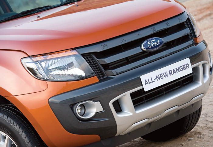 Οι τρεις οριζόντιες μπάρες στη γρίλια είναι εμπνευσμένες από τα μεγάλα SUV και 4x4 της Ford. 